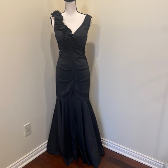 Xscape Dresses & Skirts - XSCAPE Evening mermaid dress